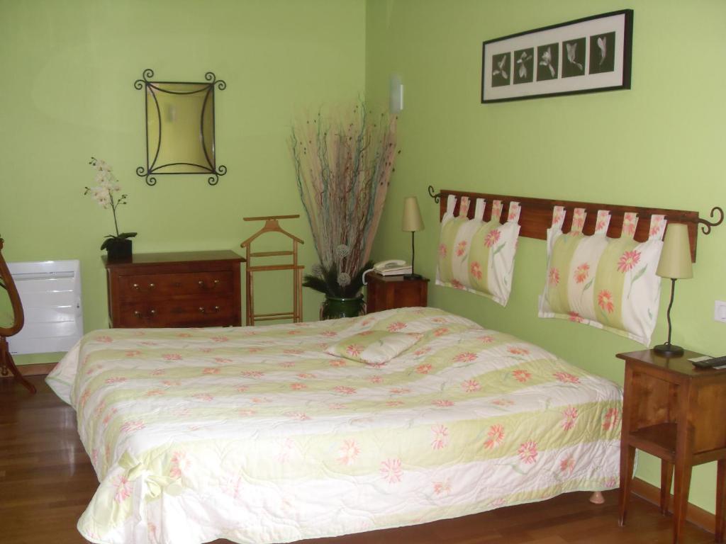 Hotel La Bastide Du Soleil Vinezac Habitación foto