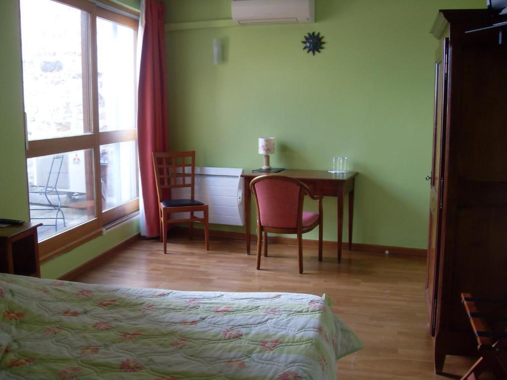 Hotel La Bastide Du Soleil Vinezac Habitación foto
