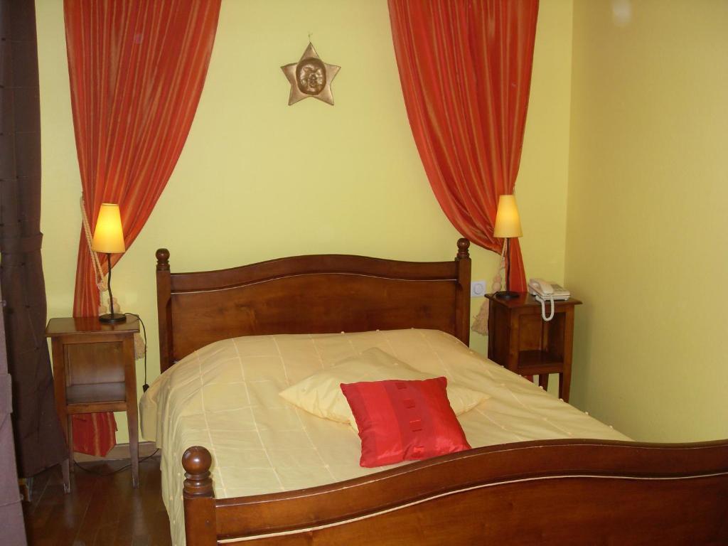 Hotel La Bastide Du Soleil Vinezac Habitación foto