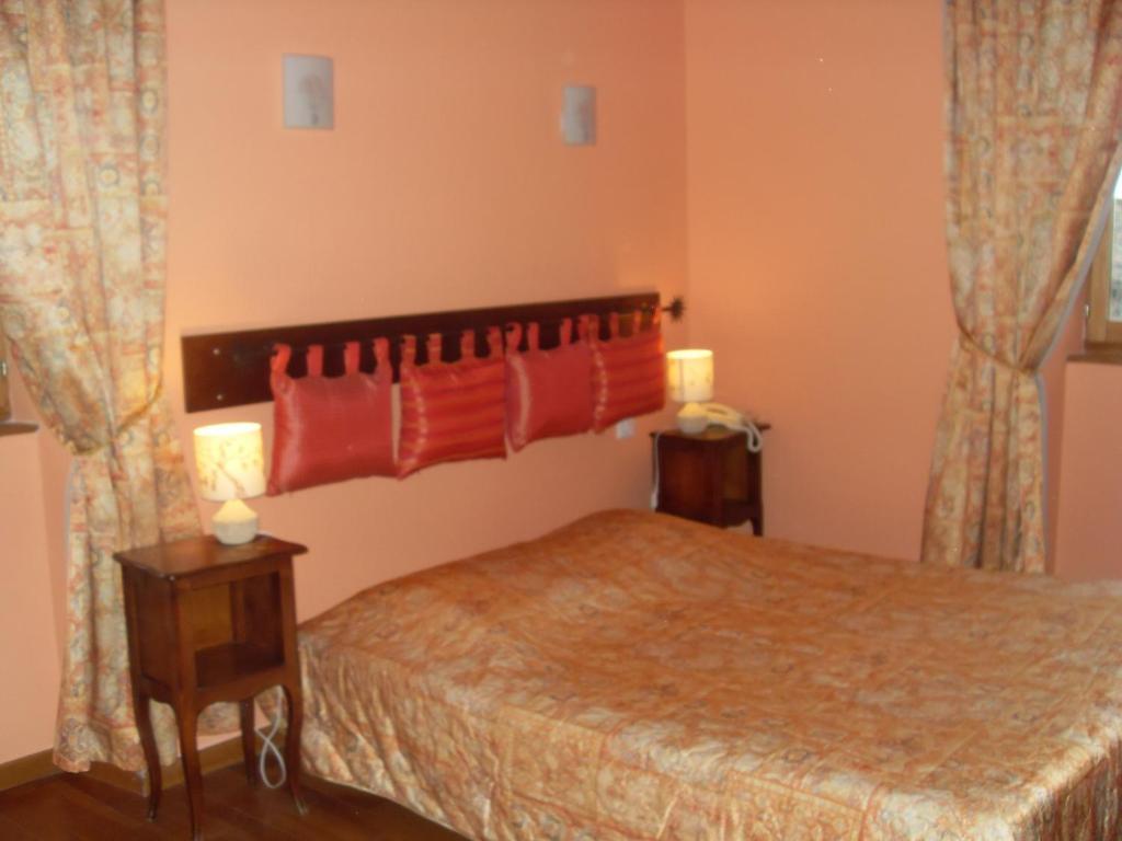 Hotel La Bastide Du Soleil Vinezac Habitación foto