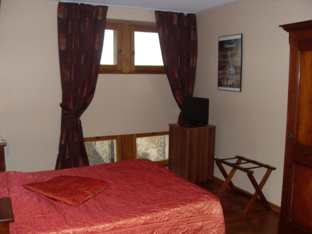 Hotel La Bastide Du Soleil Vinezac Habitación foto